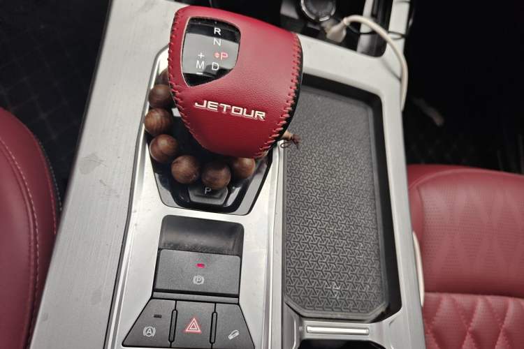Used JETOUR X70 PLUS 2024 Champion Edition 1.5T DCT Champion MAX 7-Seater Gear Lever