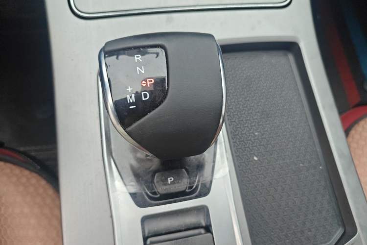 Used JETOUR X70 PLUS 2024 Champion Edition 1.5T DCT Champion MAX 7-Seater Gear Lever