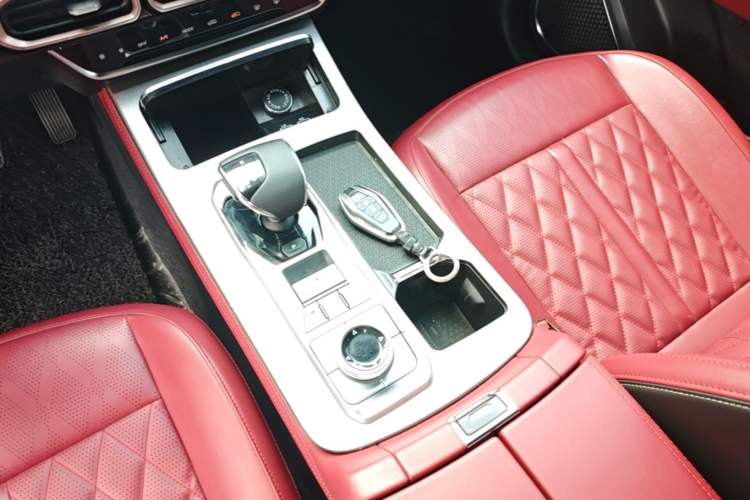 Used JETOUR X70 PLUS 2024 Champion Edition 1.5T DCT Champion MAX 7-Seater Gear Lever