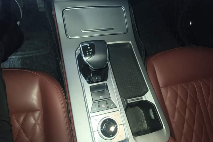 Used JETOUR X70 PLUS 2024 Champion Edition 1.6T DCT Champion ULTRA 5-Seater Gear Lever