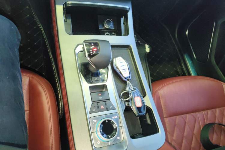 Used JETOUR X70 PLUS 2024 Champion Edition 1.5T DCT Champion MAX 5-Seater Gear Lever