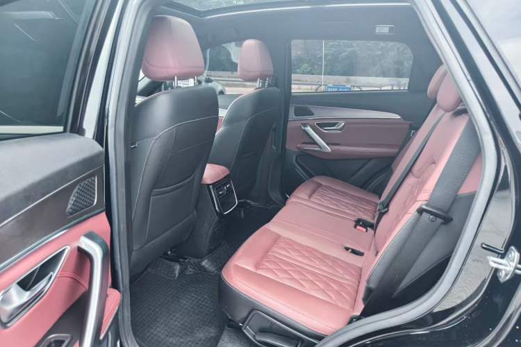 Used JETOUR X70 PLUS 2024 Champion Edition 1.5T DCT Champion MAX 7-Seater Interior 4