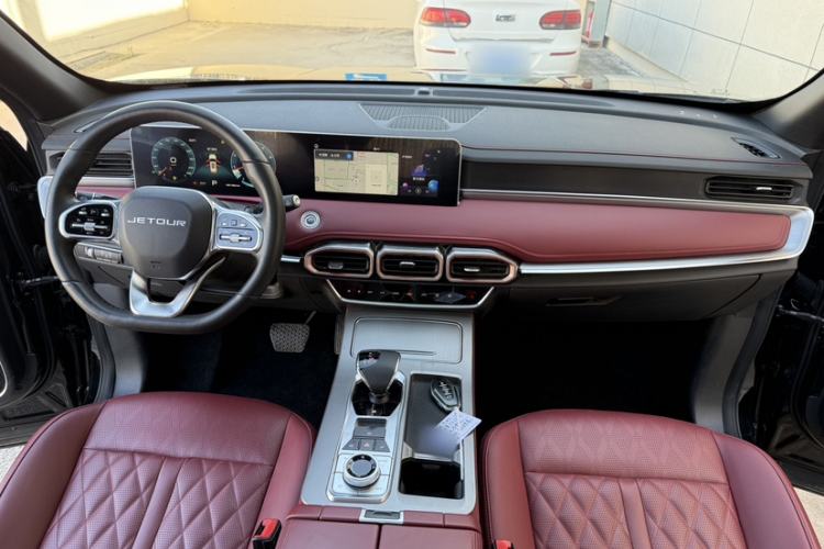 Used JETOUR X70 PLUS 2024 Champion Edition 1.5T DCT Champion MAX+ 5-seater Interior 6