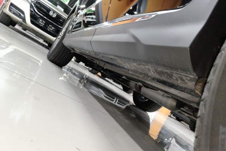 Used JETOUR X70 PLUS 2024 Champion Edition 1.5T DCT Champion PRO 5-Seater Left Side Sill