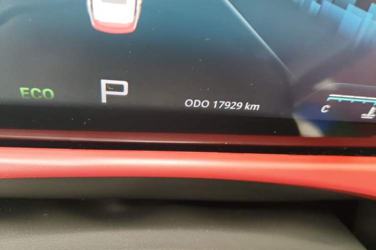 Used JETOUR X70 PLUS 2024 Champion Edition 1.5T DCT Champion MAX 7-Seater Odometer Close Up