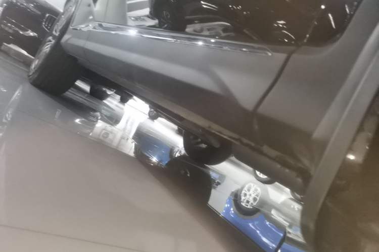 Used JETOUR X70 PLUS 2024 Champion Edition 1.5T DCT Champion PRO 5-Seater Right Side Sill
