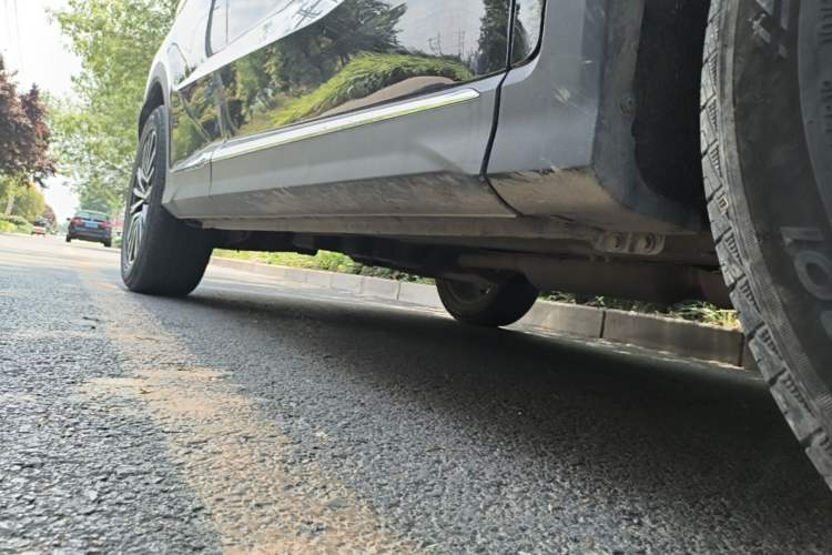 Used JETOUR X70 PLUS 2024 Champion Edition 1.5T DCT Champion PRO 7-Seater Right Side Sill