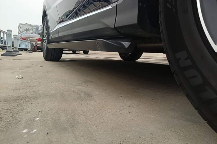 Used JETOUR X70 PLUS 2024 Champion Edition 1.5T DCT Champion MAX+ 5-seater Right Side Sill