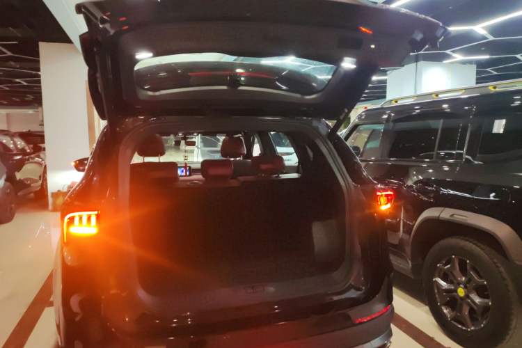 Used JETOUR X70 PLUS 2024 Champion Edition 1.5T DCT Champion MAX 5-Seater Trunk