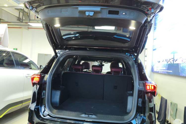 Used JETOUR X70 PLUS 2024 Champion Edition 1.5T DCT Champion MAX 5-Seater Trunk