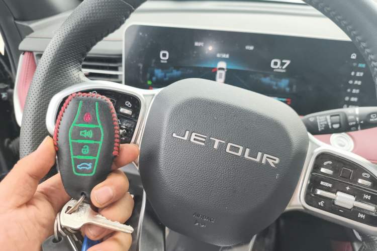 Used JETOUR X70 PLUS 2024 1.6T DCT Ultra-Comfort Edition 5 Seats Vehicle Key