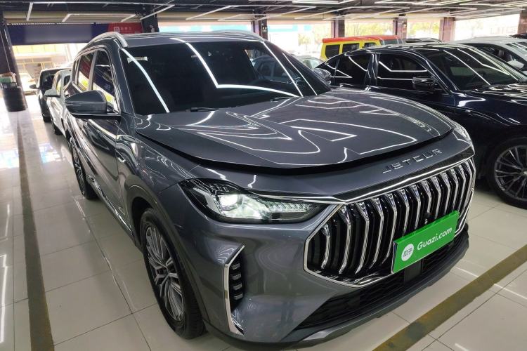 Used JETOUR X70 PLUS 2024 Champion Edition 1.5T DCT Champion MAX+ 7-Seater Front Right 45 Deg
