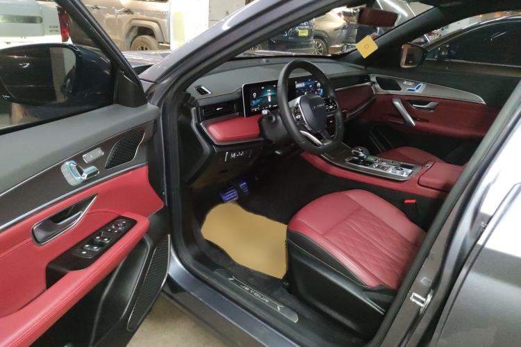 Used JETOUR X70 PLUS 2024 Champion Edition 1.5T DCT Champion MAX+ 5-seater Interior 3