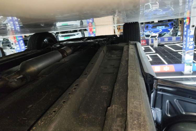 Used JETOUR X70 PLUS 2024 Champion Edition 1.5T DCT Champion MAX+ 7-Seater Left Side Sill
