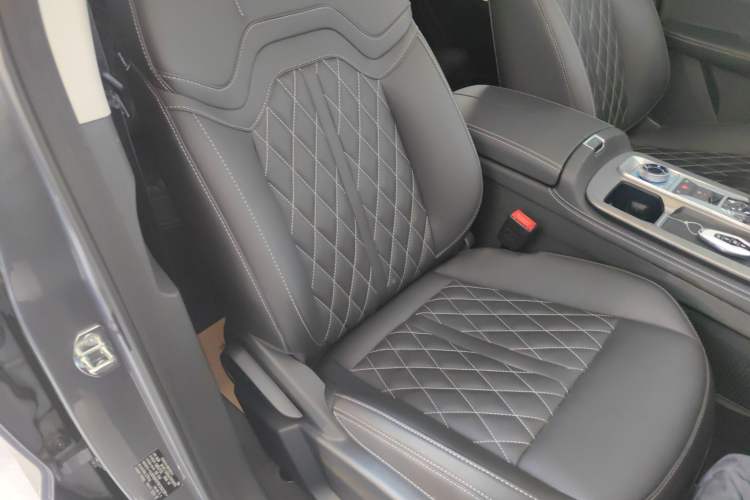 Used JETOUR X70 PLUS 2024 Champion Edition 1.5T DCT Champion MAX 5-Seater Right Front Seat