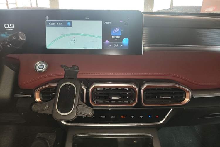 Used JETOUR X70 PLUS 2024 Champion Edition 1.5T DCT Champion MAX 5-Seater Audio And AC Panel