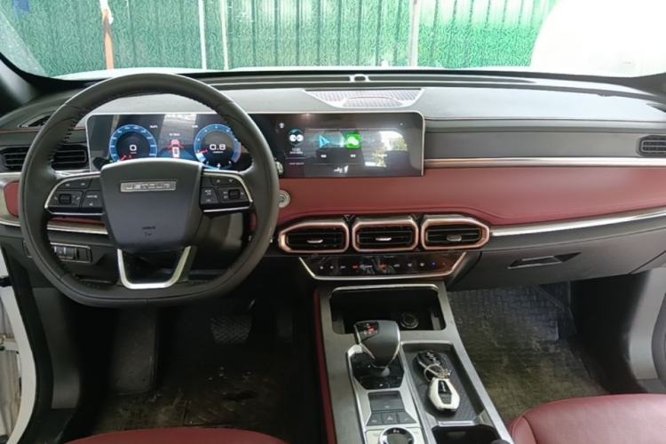 Used JETOUR X70 PLUS 2024 Champion Edition 1.5T DCT Champion PRO 7-Seater Center Console