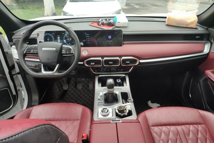 Used JETOUR X70 PLUS 2024 Champion Edition 1.5T Manual 7-Seater Center Console