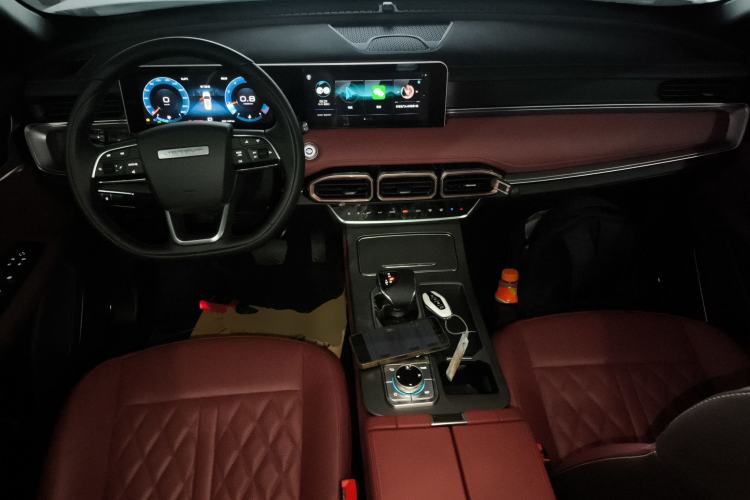 Used JETOUR X70 PLUS 2024 Champion Edition 1.5T DCT Champion PRO 5-Seater Center Console