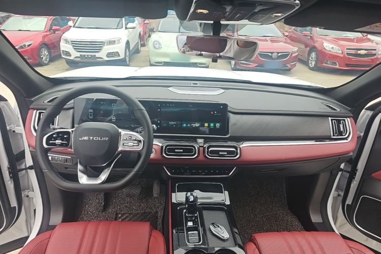 Used JETOUR X70 PLUS 2024 Champion Edition 1.5T DCT Champion PRO 5-Seater Center Console