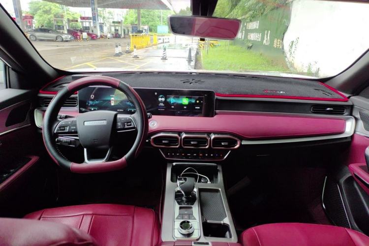 Used JETOUR X70 PLUS 2024 Champion Edition 1.5T DCT Champion PRO 7-Seater Center Console