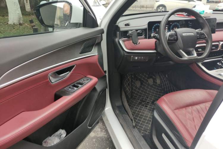 Used JETOUR X70 PLUS 2024 Champion Edition 1.5T Manual 7-Seater Driver Seat