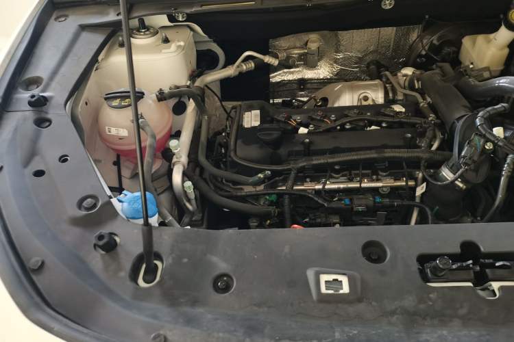 Used JETOUR X70 PLUS 2024 Champion Edition 1.5T DCT Champion PRO 7-Seater Engine Bay Right