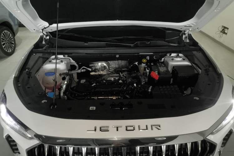 Used JETOUR X70 PLUS 2024 Champion Edition 1.5T DCT Champion PRO 5-Seater Engine Bay