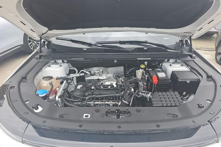 Used JETOUR X70 PLUS 2024 Champion Edition 1.5T DCT Champion PRO 5-Seater Engine Bay
