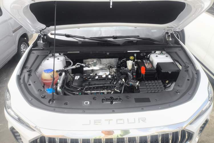 Used JETOUR X70 PLUS 2024 Champion Edition 1.5T DCT Champion PRO 5-Seater Engine Bay