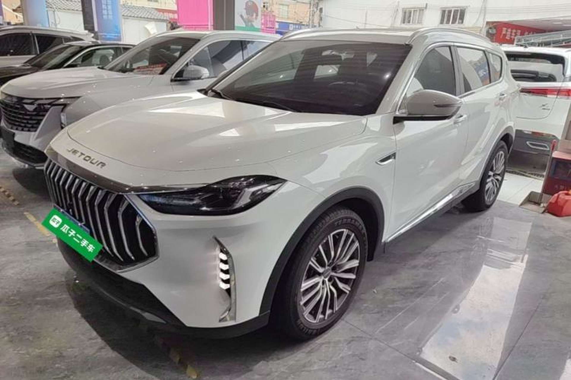 Used JETOUR X70 PLUS 2024 Champion Edition 1.5T DCT Champion MAX+ 7-Seater Front Left 45 Deg