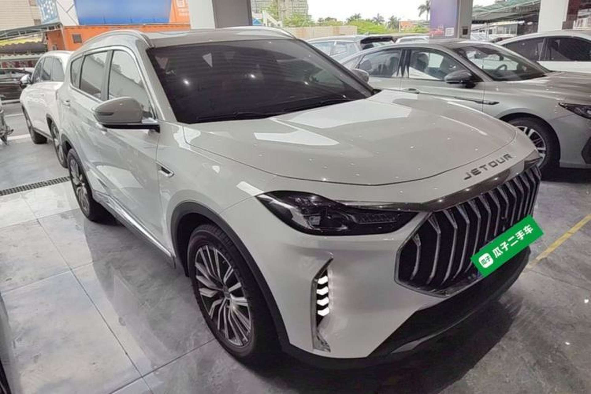 Used JETOUR X70 PLUS 2024 Champion Edition 1.5T DCT Champion MAX+ 7-Seater Front Right 45 Deg