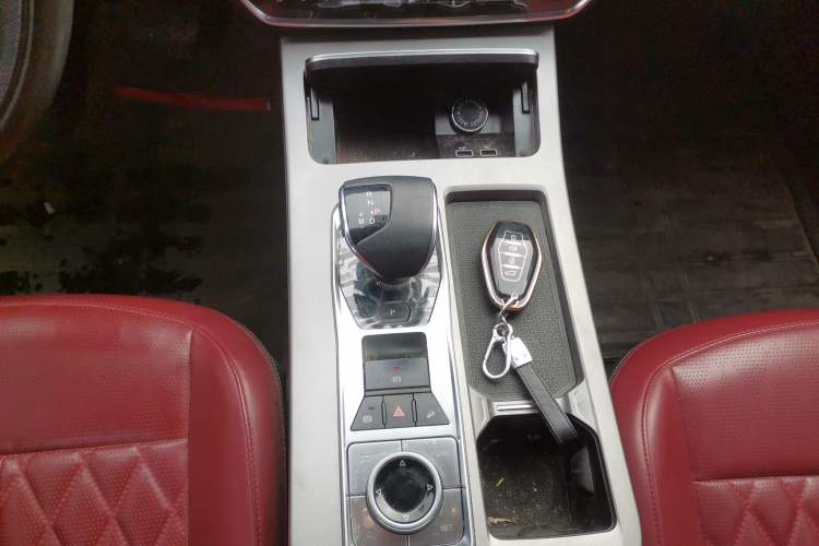 Used JETOUR X70 PLUS 2024 Champion Edition 1.5T DCT Champion PRO 7-Seater Gear Lever