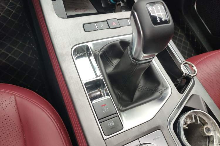 Used JETOUR X70 PLUS 2024 Champion Edition 1.5T Manual 7-Seater Gear Lever