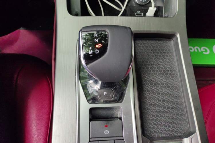 Used JETOUR X70 PLUS 2024 Champion Edition 1.5T DCT Champion PRO 7-Seater Gear Lever