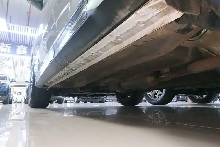 Used JETOUR X70 PLUS 2024 Champion Edition 1.5T DCT Champion MAX 7-Seater Left Side Sill