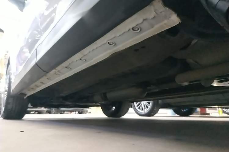 Used JETOUR X70 PLUS 2024 Champion Edition 1.5T DCT Champion MAX 5-Seater Left Side Sill