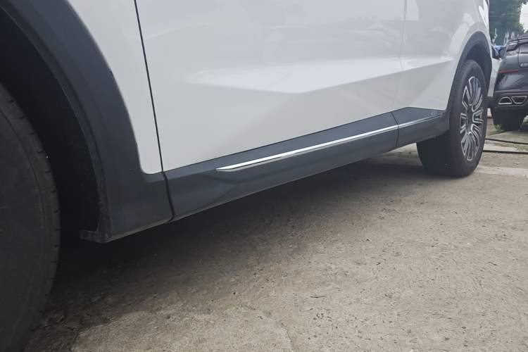 Used JETOUR X70 PLUS 2024 Champion Edition 1.5T DCT Champion PRO 5-Seater Left Side Sill