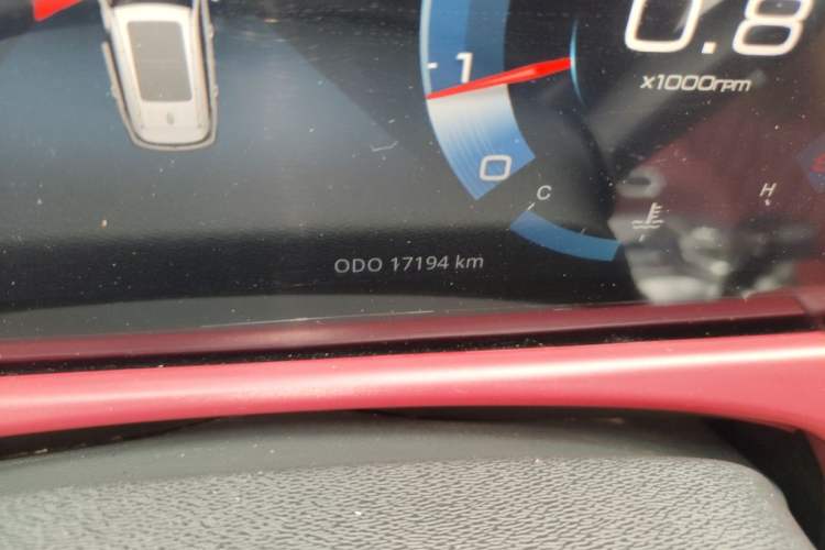 Used JETOUR X70 PLUS 2024 Champion Edition 1.5T Manual 7-Seater Odometer Close Up