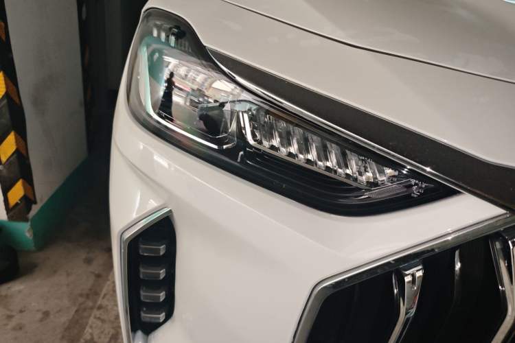 Used JETOUR X70 PLUS 2024 Champion Edition 1.5T DCT Champion MAX 5-Seater Right Front Headlight