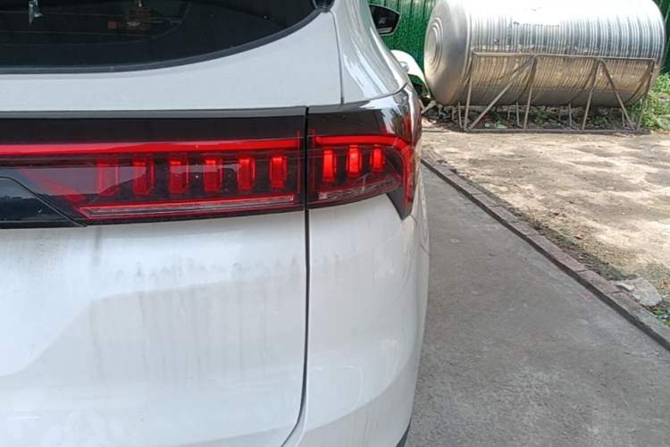 Used JETOUR X70 PLUS 2024 Champion Edition 1.5T DCT Champion PRO 7-Seater Right Rear Taillight