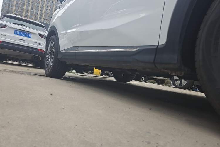 Used JETOUR X70 PLUS 2024 Champion Edition 1.5T DCT Champion PRO 5-Seater Right Side Sill