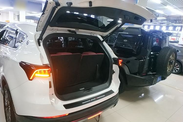 Used JETOUR X70 PLUS 2024 Champion Edition 1.5T DCT Champion MAX 7-Seater Trunk