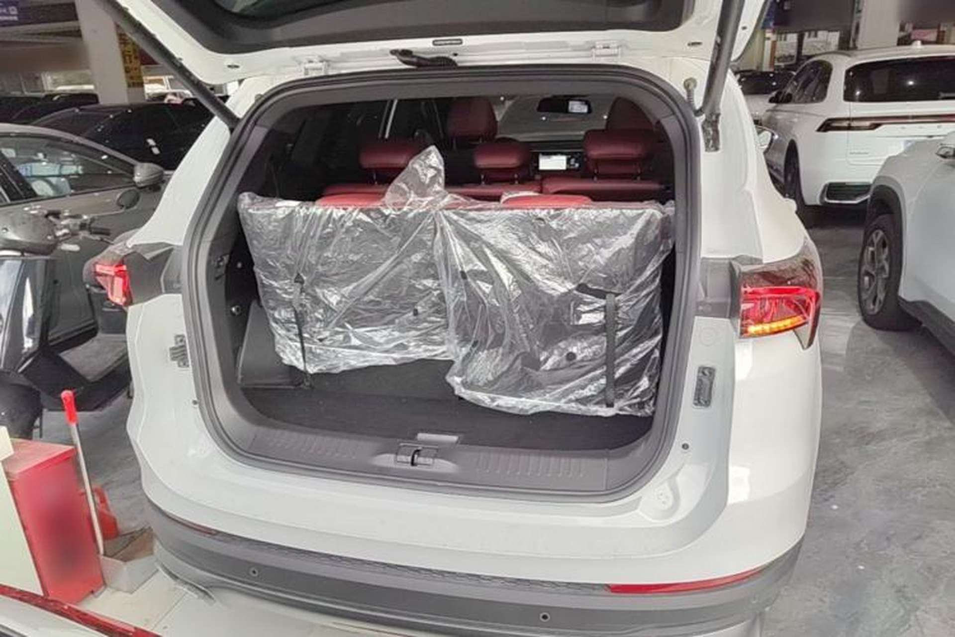 Used JETOUR X70 PLUS 2024 Champion Edition 1.5T DCT Champion MAX+ 7-Seater Trunk