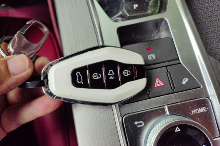 Used JETOUR X70 PLUS 2024 Champion Edition 1.5T DCT Champion PRO 7-Seater Vehicle Key