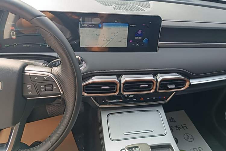 Used JETOUR X70 PLUS 2025 Champion Edition 1.5T DCT Champion MAX 5-seater Audio And AC Panel