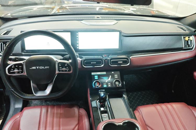 Used JETOUR X70 PLUS 2025 1.5T Luxury Edition 5 Seats Center Console