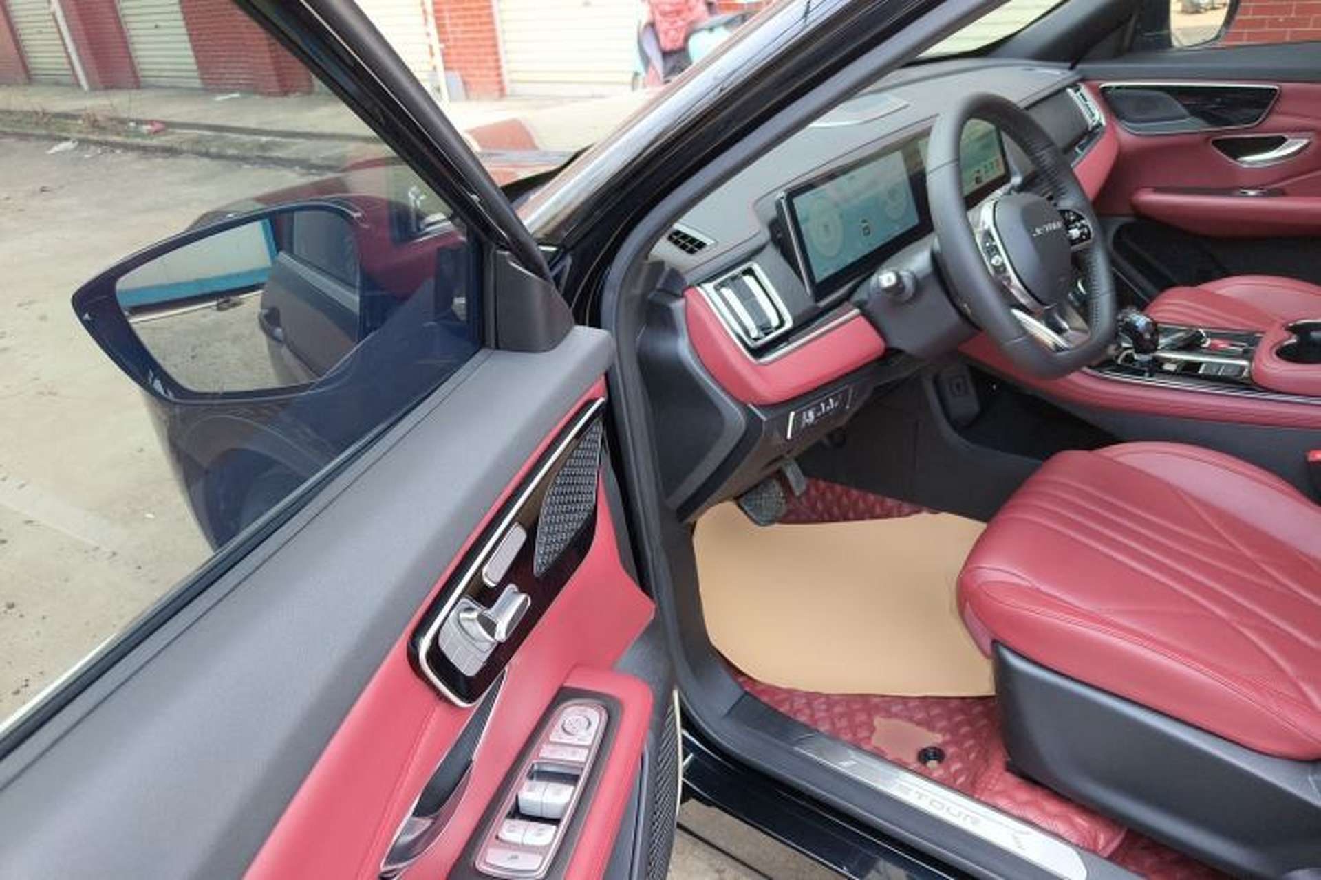 Used JETOUR X70 PLUS 2025 1.5T Luxury Edition 5 Seats Driver Seat