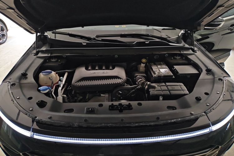 Used JETOUR X70 PLUS 2025 1.5T Flagship 7-Seater Engine Bay