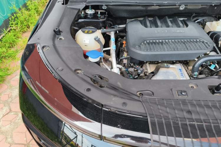 Used JETOUR X70 PLUS 2025 1.5T ZhiZhen Pailong Edition 5-Seater Engine Bay Right